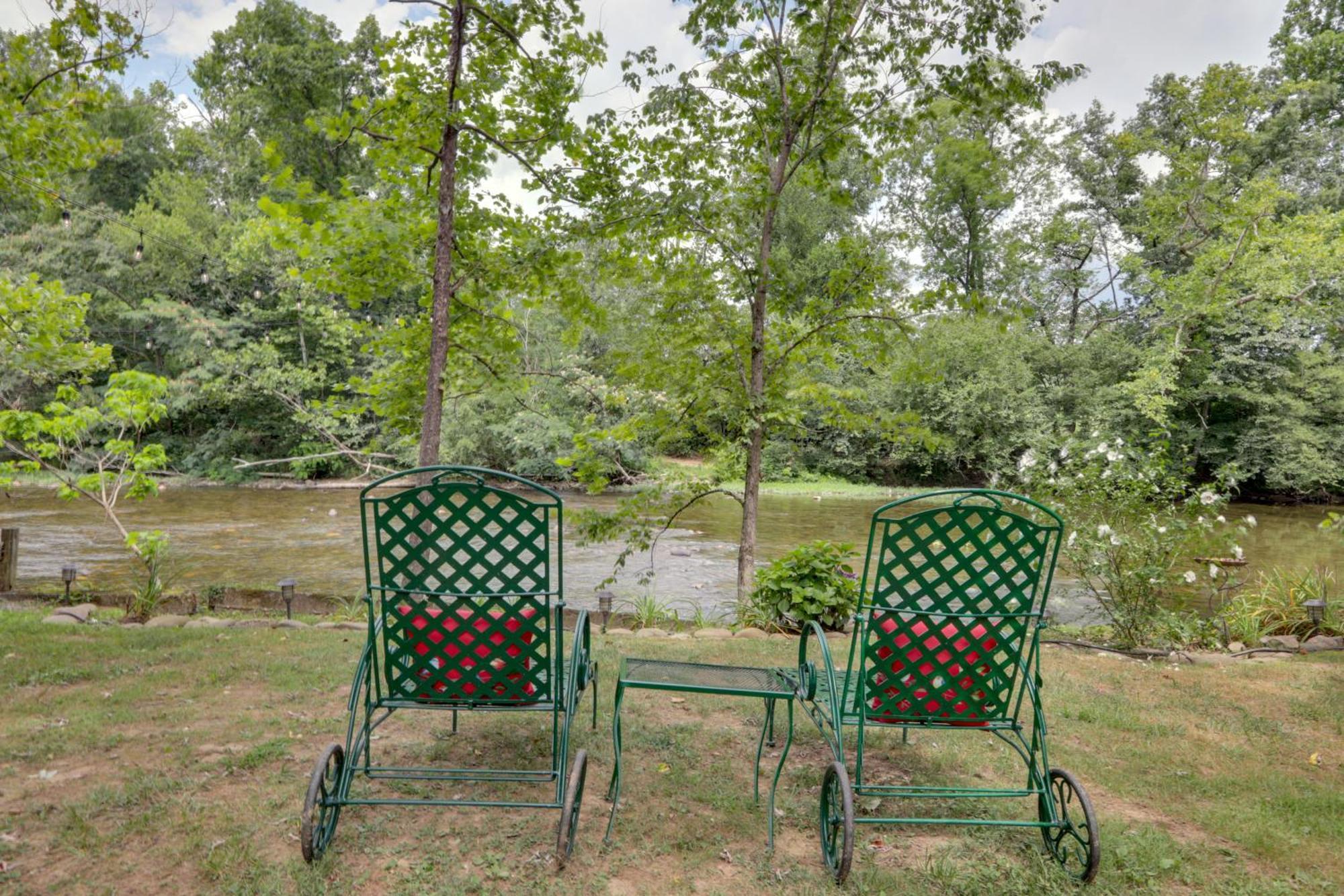 Riverfront Couples Retreat In Smoky Mountains! Daire Townsend Dış mekan fotoğraf