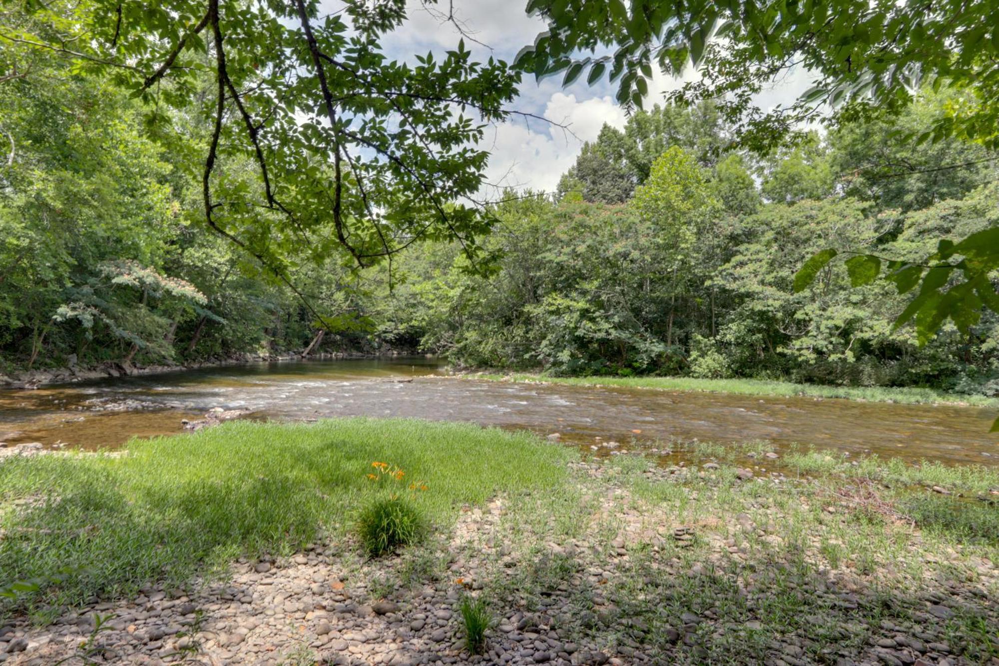 Riverfront Couples Retreat In Smoky Mountains! Daire Townsend Dış mekan fotoğraf